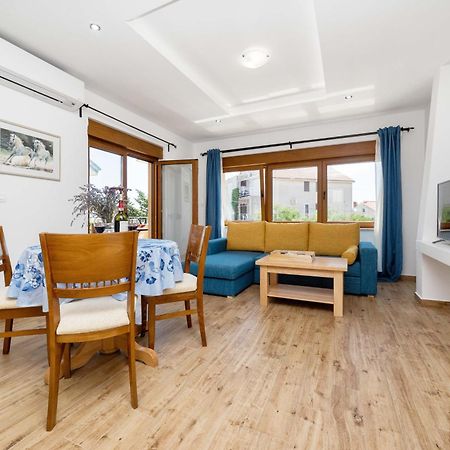 Iva Apartmani Vodice Ngoại thất bức ảnh
