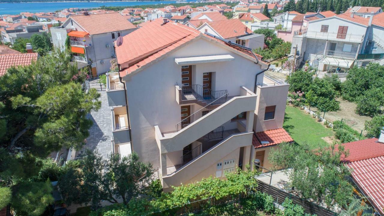 Iva Apartmani Vodice Ngoại thất bức ảnh