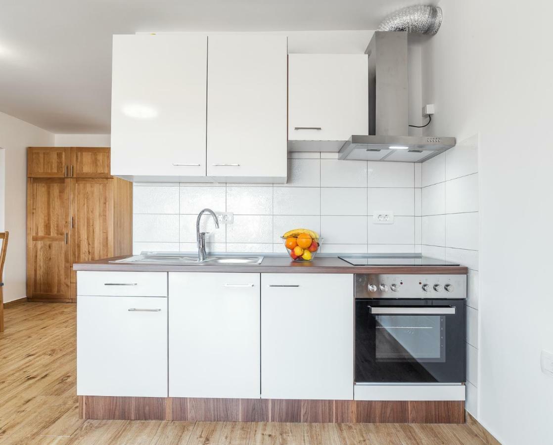 Iva Apartmani Vodice Ngoại thất bức ảnh
