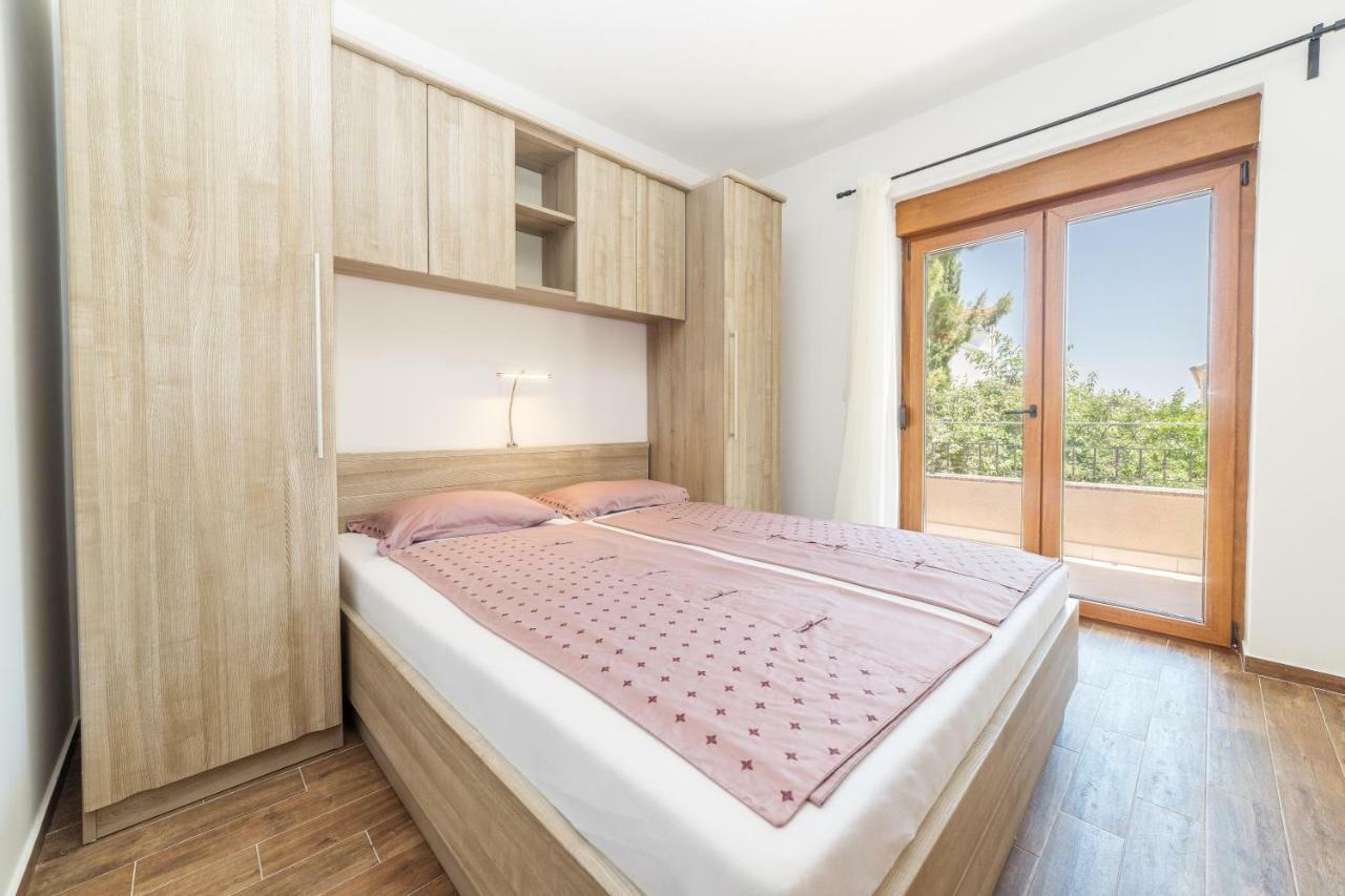 Iva Apartmani Vodice Ngoại thất bức ảnh