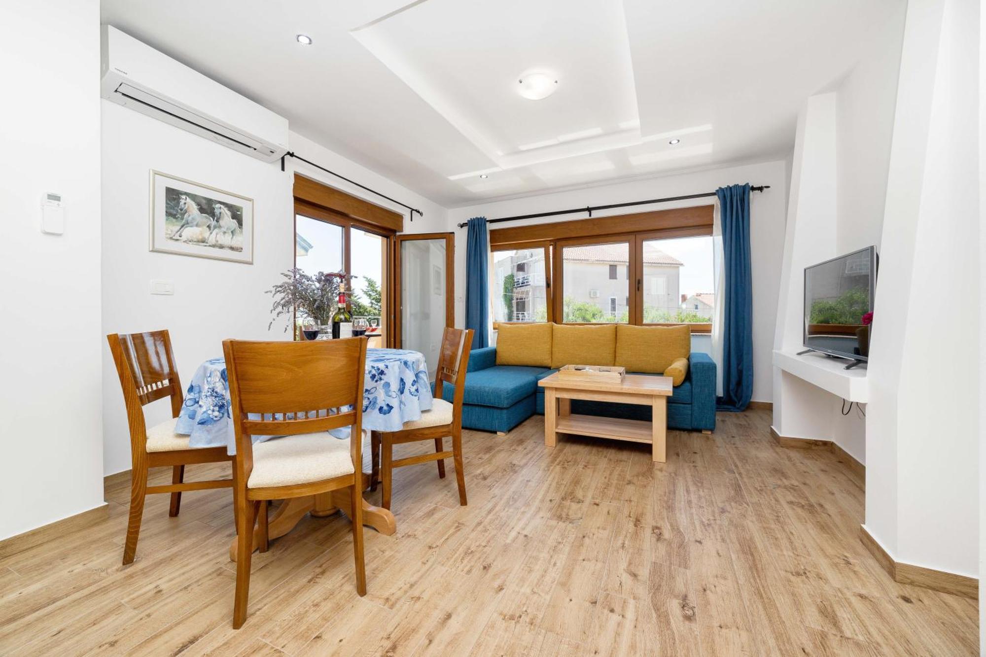 Iva Apartmani Vodice Ngoại thất bức ảnh