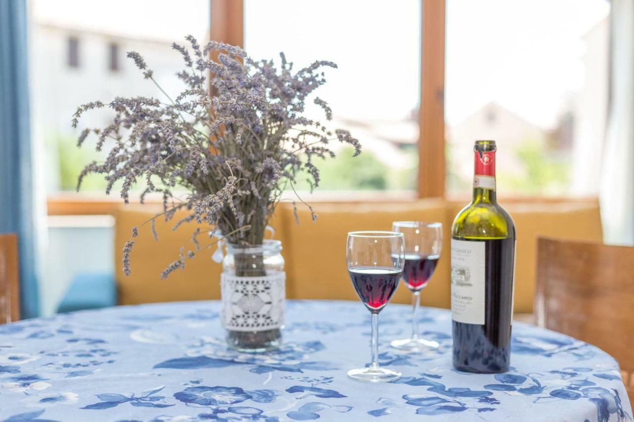 Iva Apartmani Vodice Ngoại thất bức ảnh